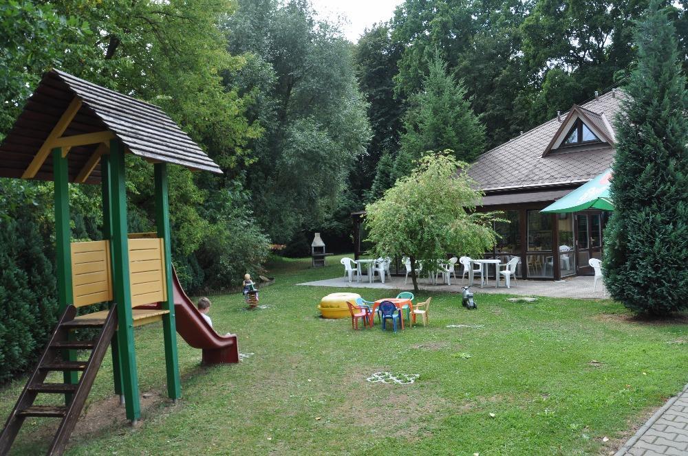 Penzion Tcv Пардубице Экстерьер фото